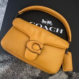 Coach Pillow Tabby 18 Bag in Pewter/Buttercup